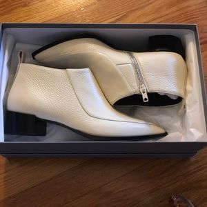 NWB - Everlane Booties